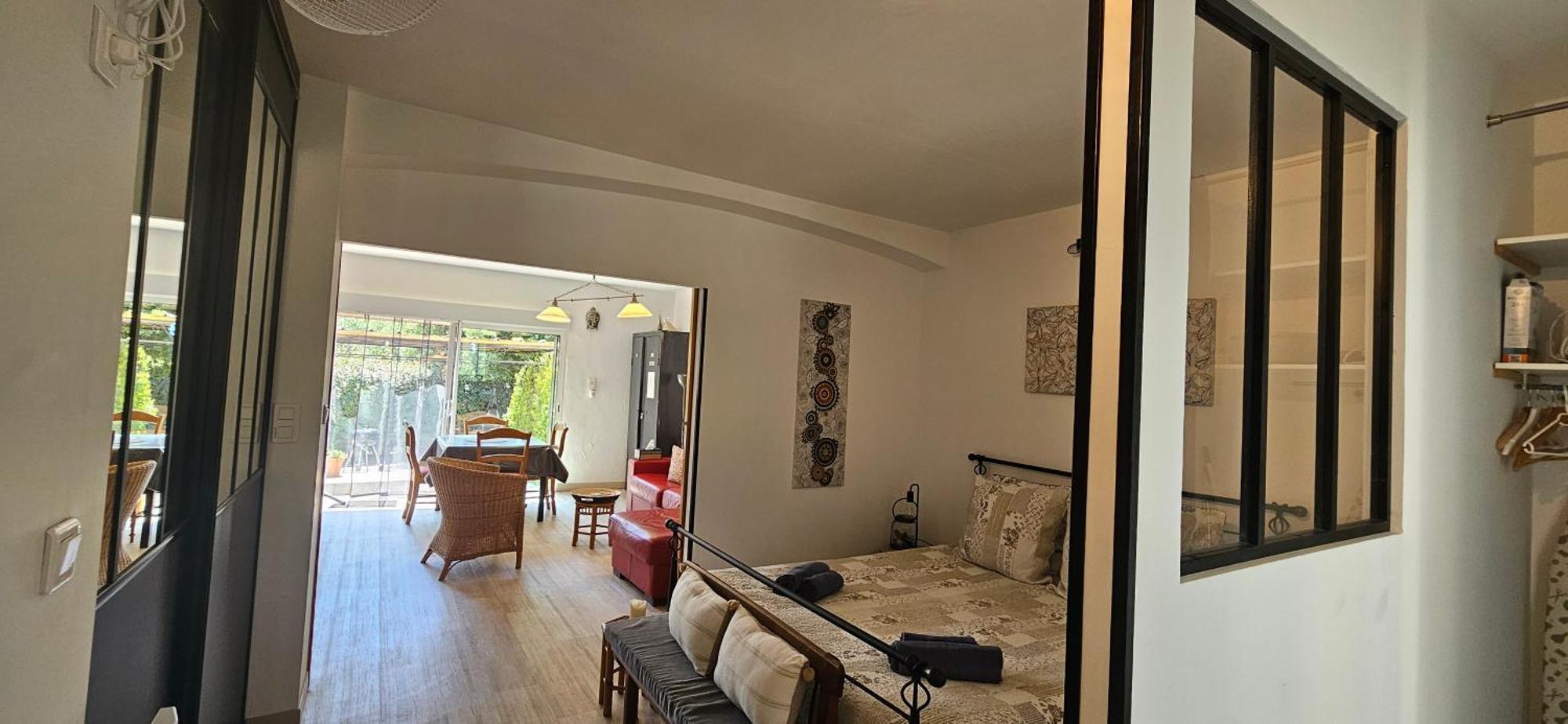 Gite Lapaz/Jacuzzi Prive/Piscine 德拉吉尼昂 外观 照片
